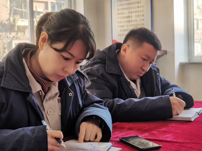 中板福利厂召开11月份财务管理委员会
